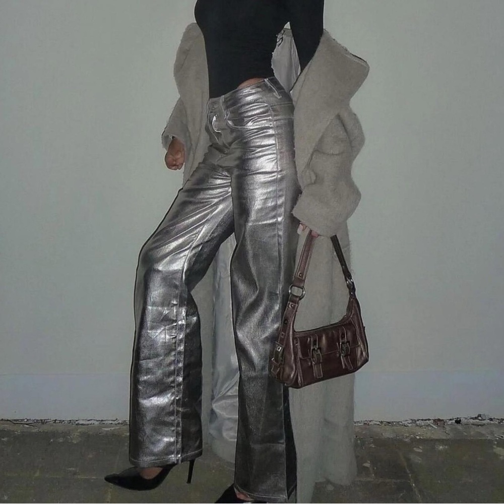 NWT Meshki Minnie Silver Metallic straight leg pants